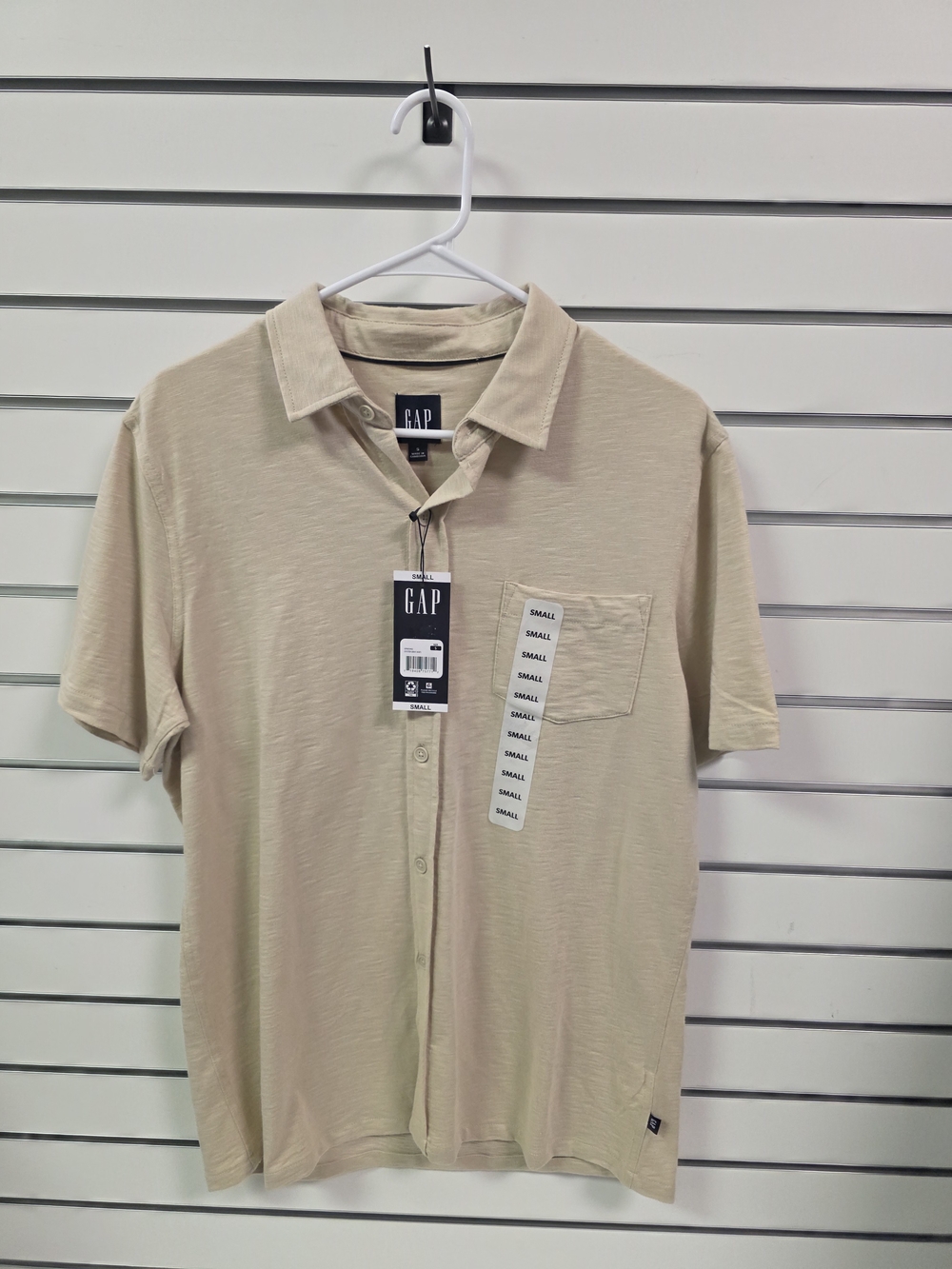 GAP Men’s Short Sleeve Button-Down Shirt - Beige